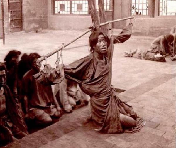 Шокирующая Азия. Особенности наказания по-китайски (ФОТО)