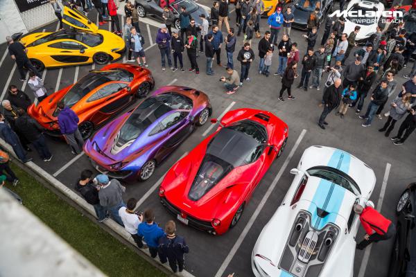 В Калифорнии состоялось одно из самых ярких автомобильных шоу планеты (ФОТО)