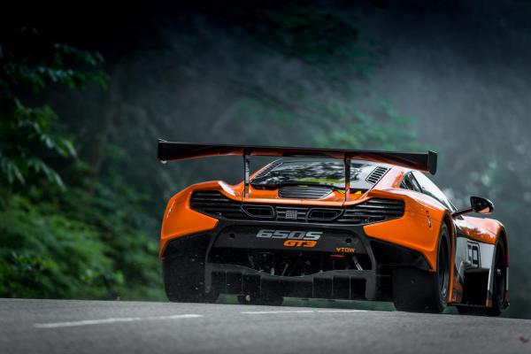 McLaren 650S GT3. Британцы показали "заряженный" суперкар (ФОТО)