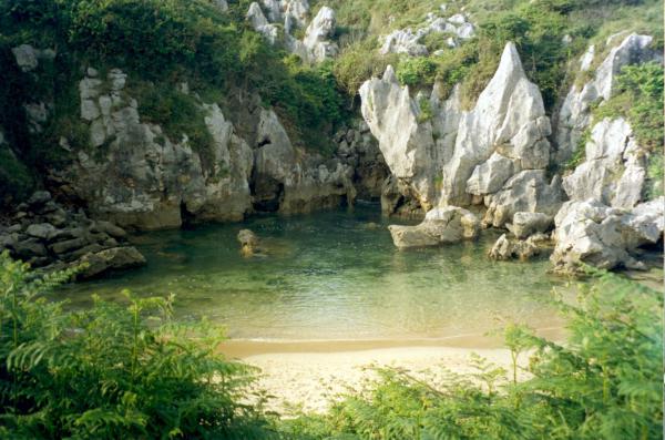 Несравненный курорт, или как выглядит песчаный пляж без моря (ФОТО)