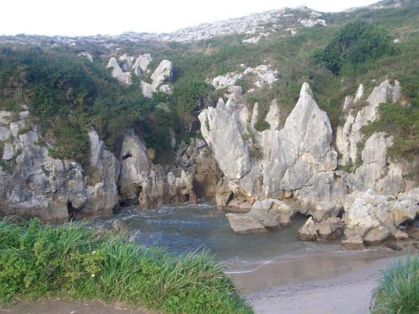 Несравненный курорт, или как выглядит песчаный пляж без моря (ФОТО)