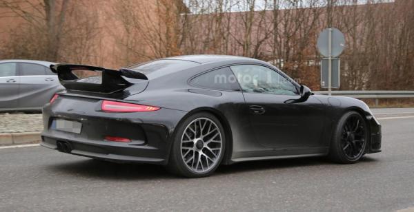 Porsche тестирует «заряженное» купе 911 GT3 2017 (ФОТО)