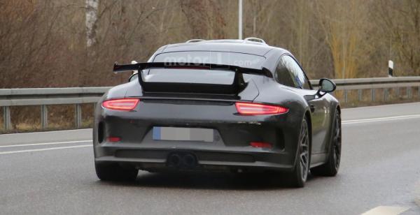 Porsche тестирует «заряженное» купе 911 GT3 2017 (ФОТО)
