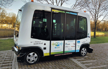 В Голландии появился первый беспилотный общественный транспорт (ВИДЕО)