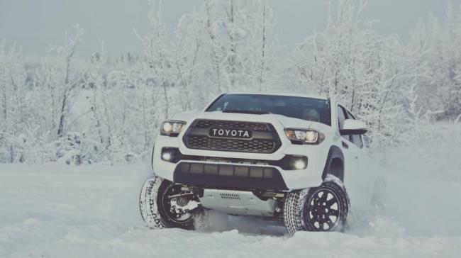 Toyota представила суровый внедорожник Tacoma (ФОТО) Toyota представила суровый внедорожник Tacoma (ФОТО)