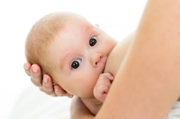 Молодые мамы все чаще отказываются от кормления грудью