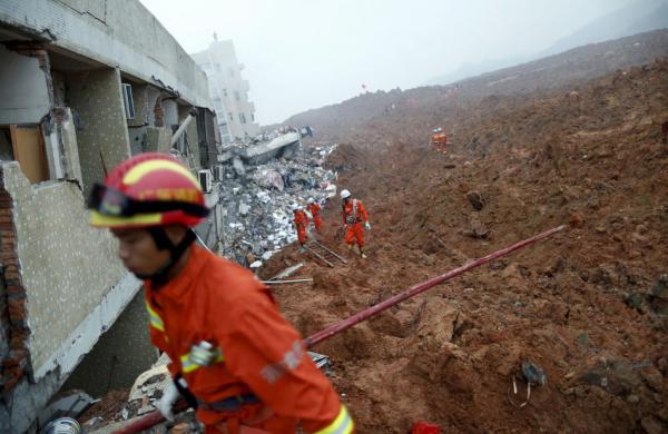 Не геологическое бедствие. Страшные последствия оползня в Китае (ФОТО)