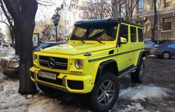 На улицах Одессы засветился эксклюзивный автомобиль Mercedes-Benz