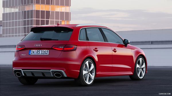 Первые фотоснимки нового мощного седана Audi RS3 (ФОТО)