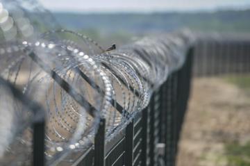 Во сколько обойдется Латвии возведение стены на границе с Россией?