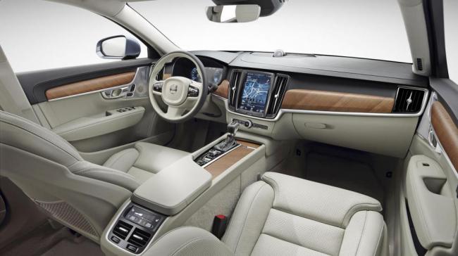 Компания Volvo представила универсал V90 (ФОТО)