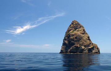Ябука – недоступный магнитный остров в Адриатическом море (ФОТО)