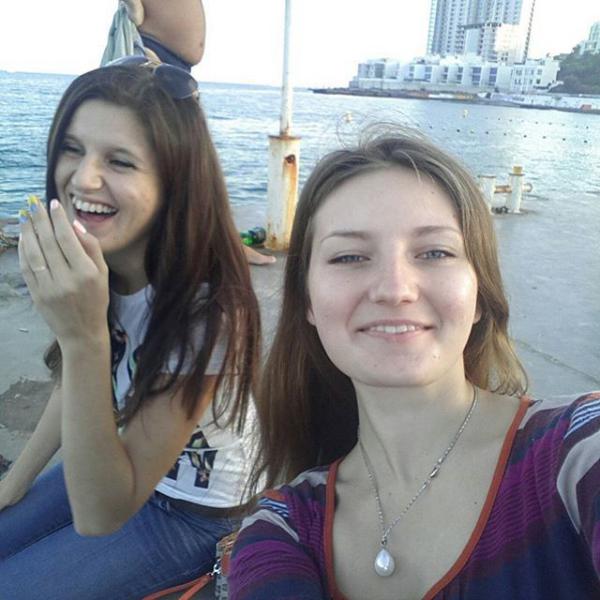 Актеры заднего плана, или как испортить селфи другу (ФОТО)