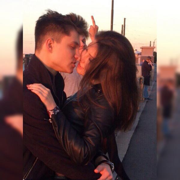 Актеры заднего плана, или как испортить селфи другу (ФОТО)