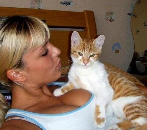 Счастливые коты и их хозяйки. Смотреть без зависти! (ФОТО)
