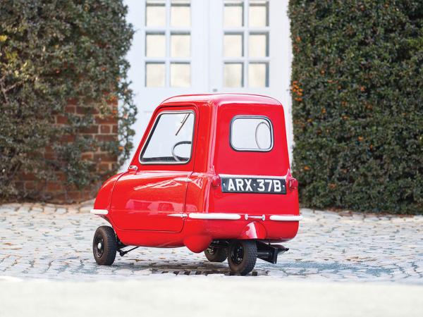 Уникальный лот: на аукционе Sotheby’s самый маленький автомобиль в мире (ФОТО)