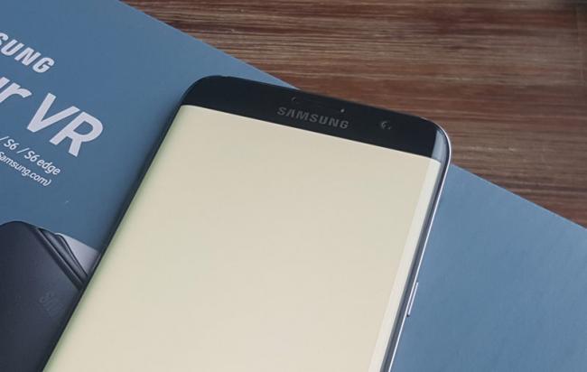 Samsung снова копирует Apple (ФОТО)