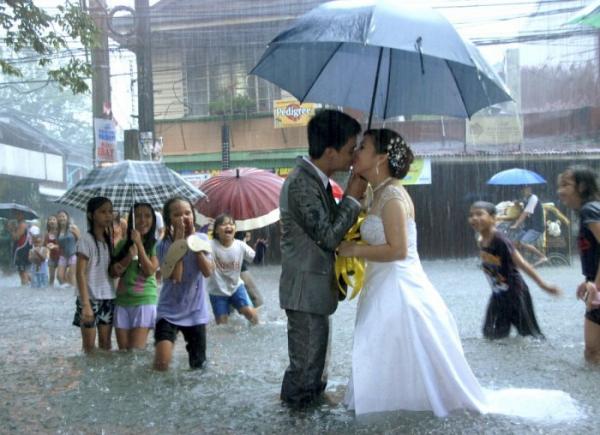Самые необычные свадебные церемонии в мире (ФОТО)
