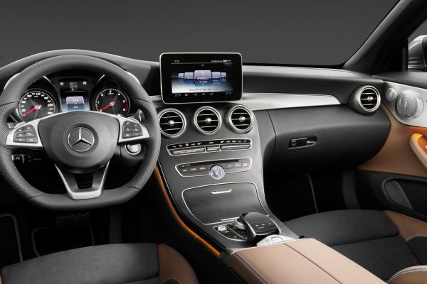 Mercedes показал долгожданный кабриолет C-Class (ФОТО)