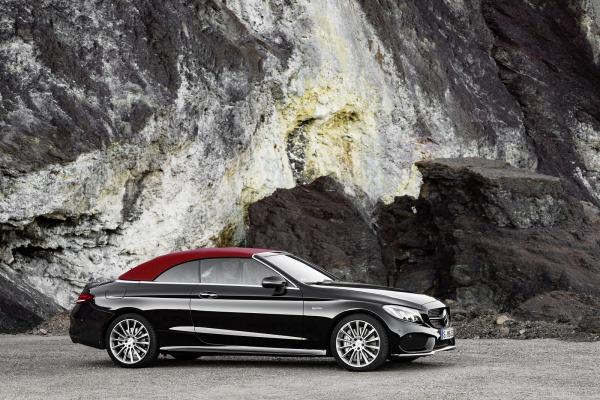Mercedes показал долгожданный кабриолет C-Class (ФОТО)