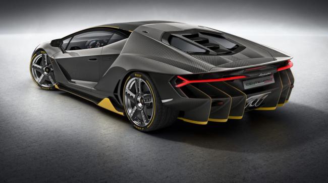 Lamborghini представила эксклюзивный суперкар Centenario (ФОТО)