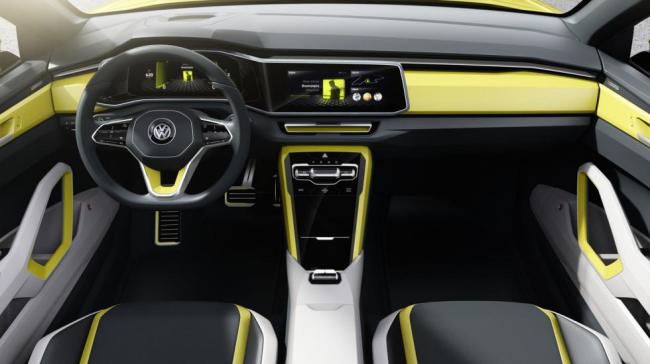 Компания Volkswagen представила компактный кроссовер-кабриолет T-Cross Breeze (ФОТО)