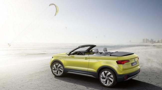 Компания Volkswagen представила компактный кроссовер-кабриолет T-Cross Breeze (ФОТО)
