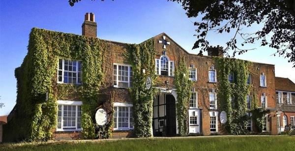 Там призраки живут: 9 отелей с дурной славой (ФОТО)