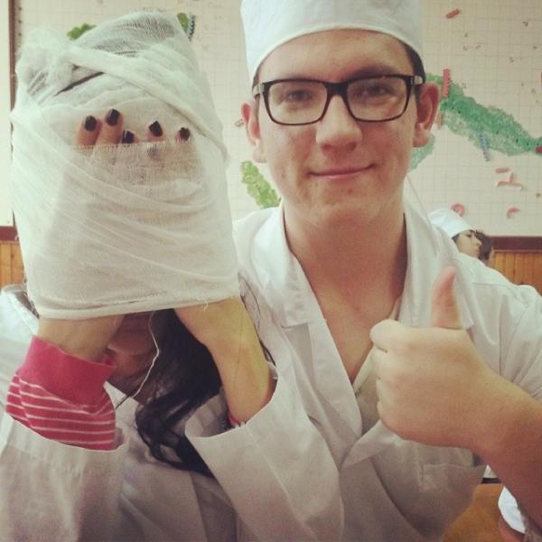 Медицинский юмор. Сохраняйте спокойствие, Вы в руках врача! (ФОТО)