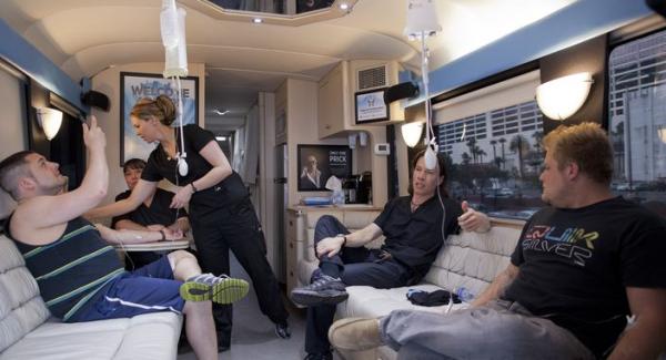 В Лас-Вегасе запустили первый антипохмельный автобус (ФОТО)