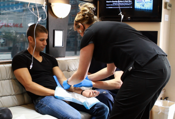 В Лас-Вегасе запустили первый антипохмельный автобус (ФОТО)