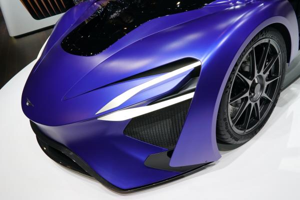 Китайцы показали в Женеве два уникальных суперкара (ФОТО)