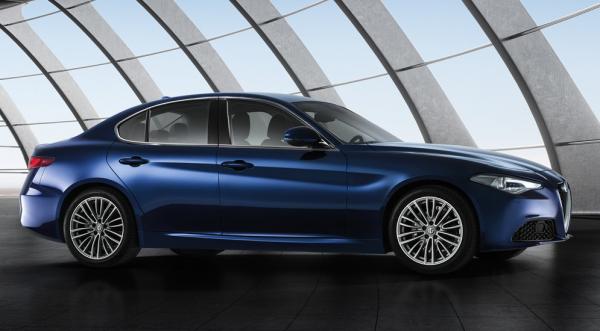 Alfa Romeo представила новые версии седана Giulia (ФОТО)