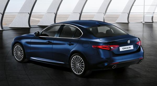 Alfa Romeo представила новые версии седана Giulia (ФОТО)