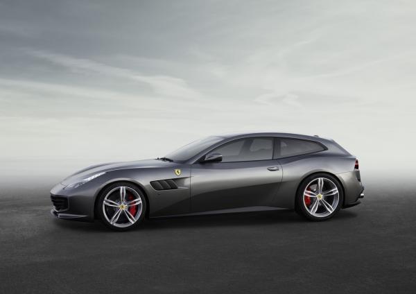 Ferrari представила в Женеве преемника суперкара FF (ФОТО)