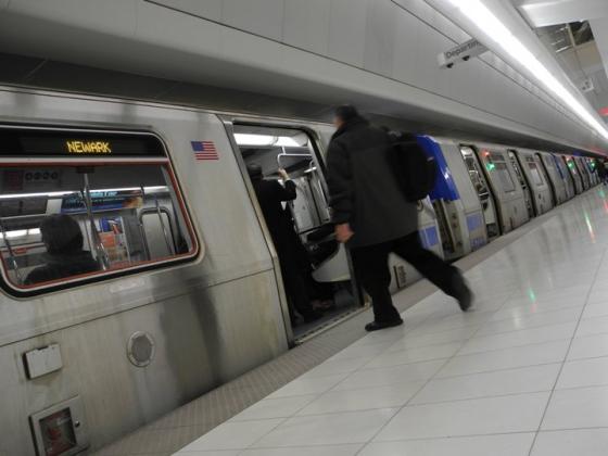 В Нью-Йорке открыли самую дорогую в мире станцию метрополитена (ФОТО)