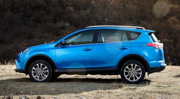 Toyota представила RAV4 в стильной комплектации «Престиж Black» (ФОТО)