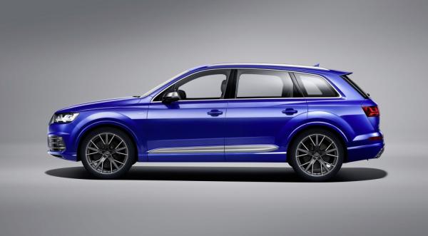 Audi SQ7. Немцы представили "заряженный" кроссовер (ФОТО)