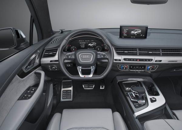 Audi представила в Женеве еще один автомобиль из линейки Q (ФОТО)