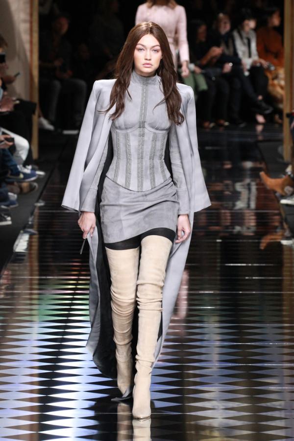 Пастельные тона. Как проходил показ коллекции Balmain (ФОТО)