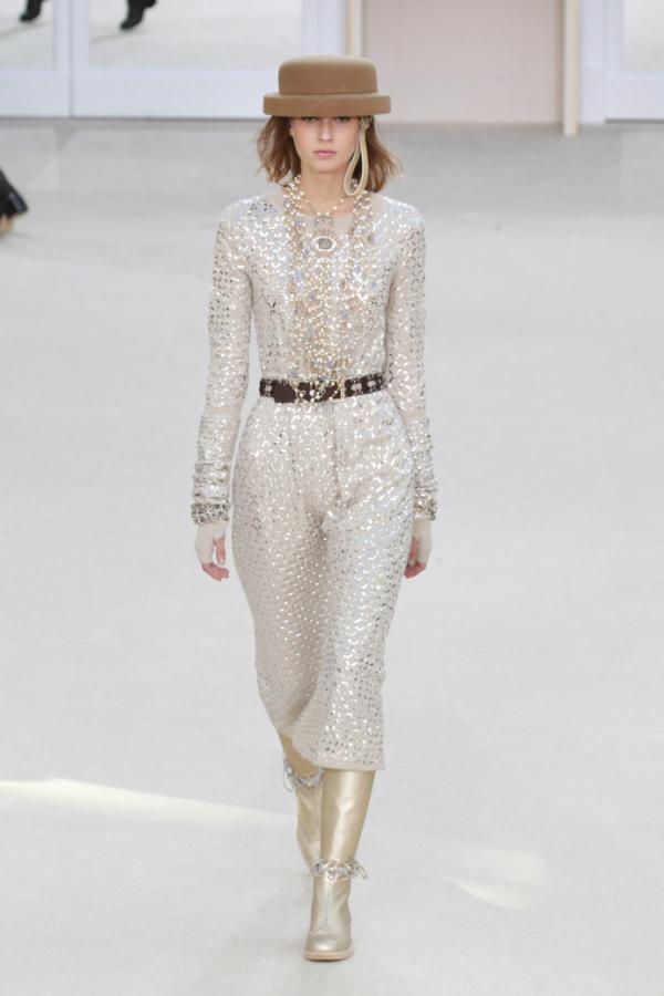 Сплошной жемчуг. Как проходил показ коллекции Chanel (ФОТО)