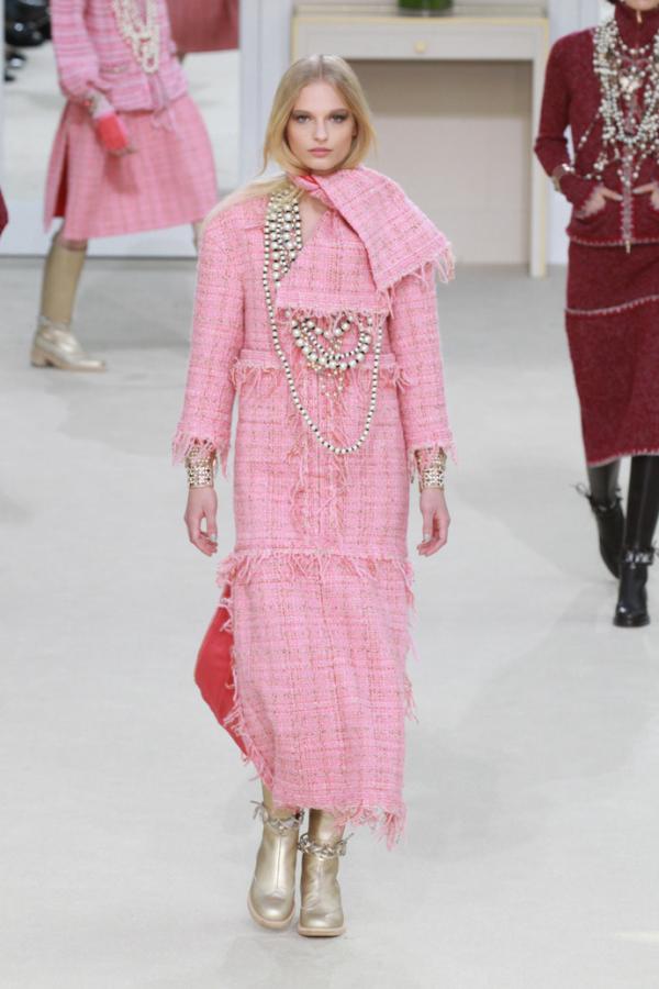 Сплошной жемчуг. Как проходил показ коллекции Chanel (ФОТО)