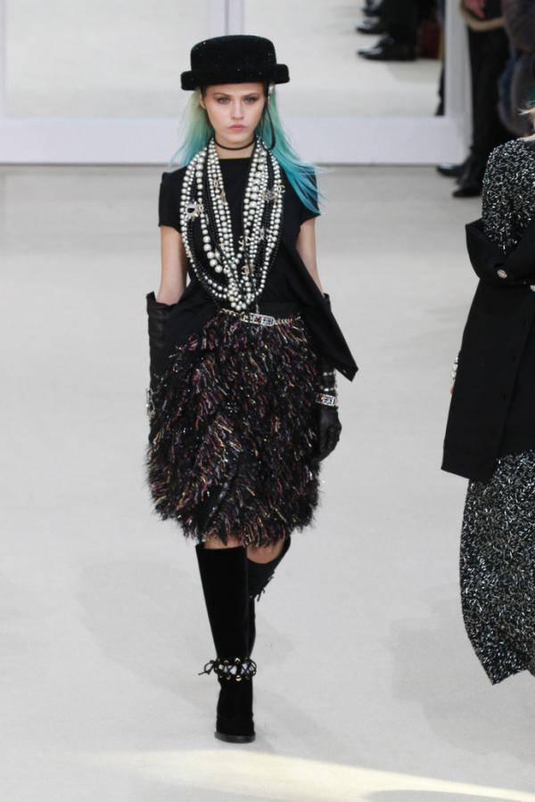 Сплошной жемчуг. Как проходил показ коллекции Chanel (ФОТО)