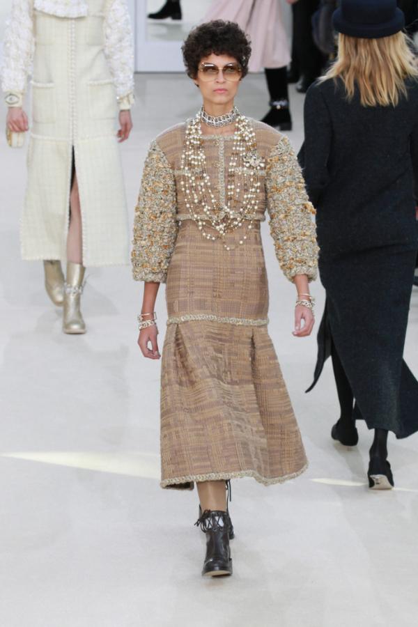 Сплошной жемчуг. Как проходил показ коллекции Chanel (ФОТО)