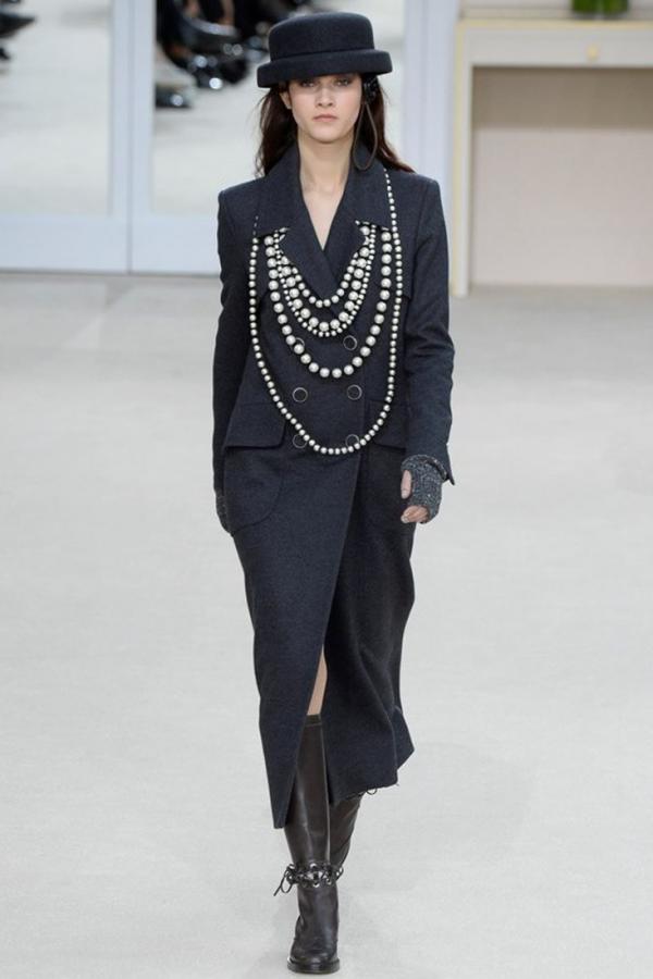 8 марта в Париже! Дом Chanel преподнес женщинам чудесный подарок (ФОТО)