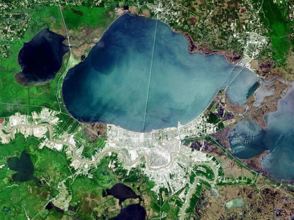 Чудо инженерии и гордость США: самый длинный мост в мире (ФОТО)