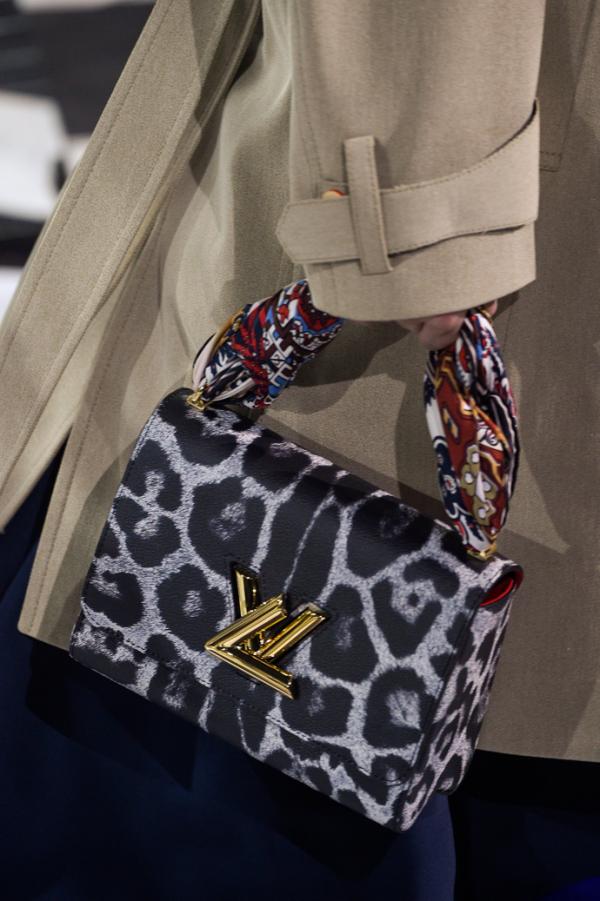 Футуризм в моде. Как проходил показ коллекции Louis Vuitton (ФОТО)