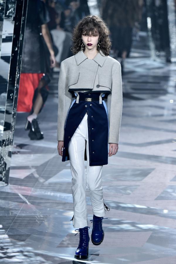 Футуризм в моде. Как проходил показ коллекции Louis Vuitton (ФОТО)