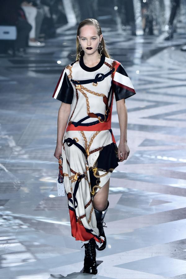 Футуризм в моде. Как проходил показ коллекции Louis Vuitton (ФОТО)