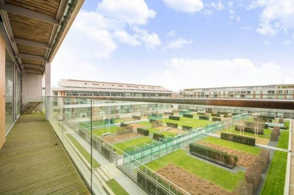 “Дом футбола”: старый стадион, переделанный в жилой комплекс (ФОТО)